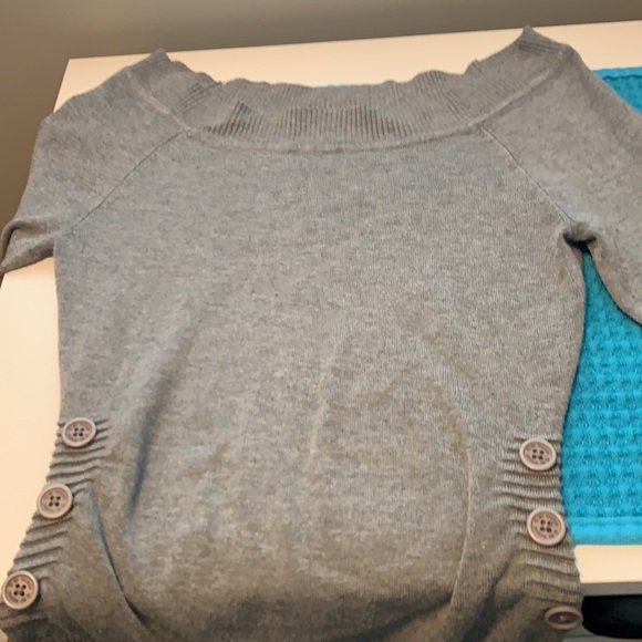 Guess Sweater - Picture 3 of 4